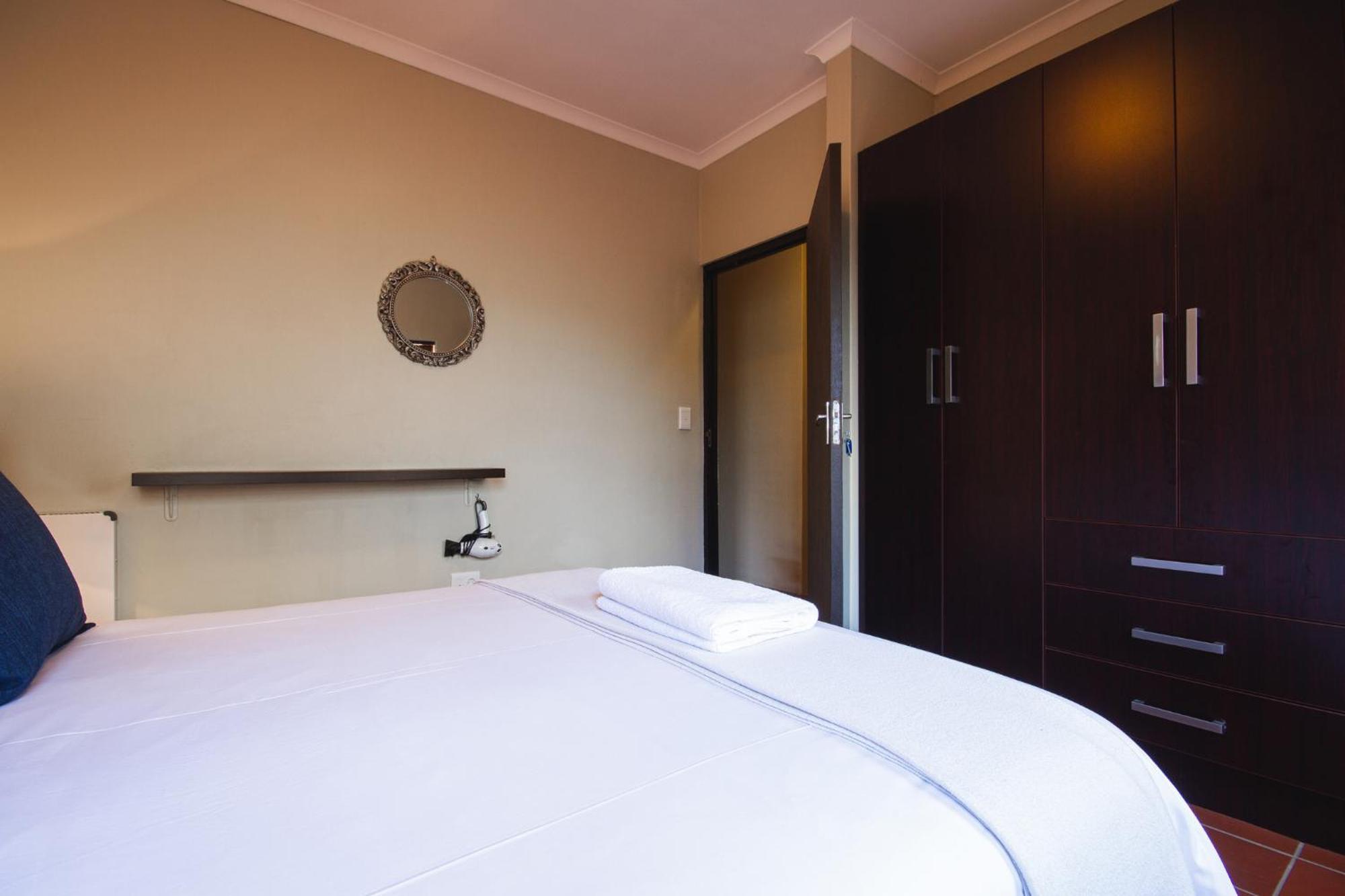 Swellendam Self Catering Villa Стая снимка
